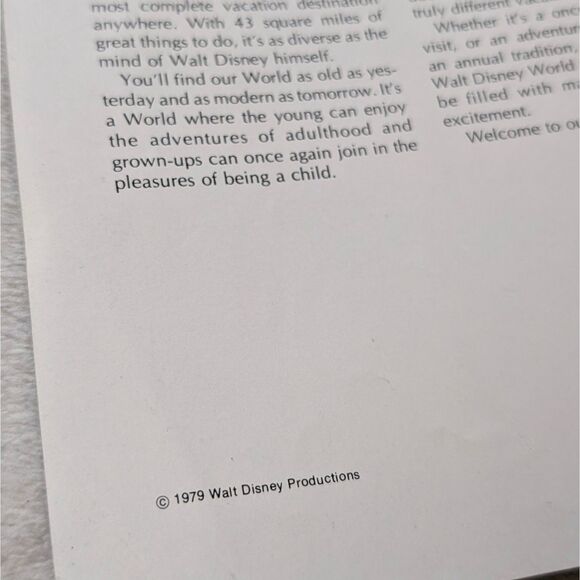 Vintage Walt Disney World Vacation Guide Magazine 70s - Picture 3 of 8